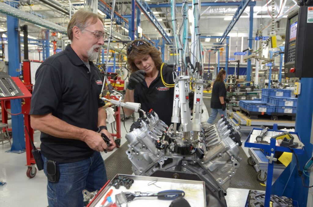 ¿Cómo pudiera afectar la industria automotriz la crisis de los sindicatos en Detroit ?